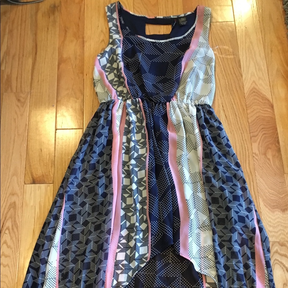 Women’s Lg dress cropped front long back stunning